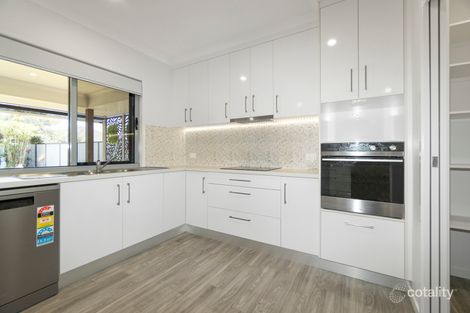 Property photo of 23 Gum Nut Drive Ashfield QLD 4670