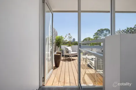 Property photo of 15/1 Danks Street Waterloo NSW 2017