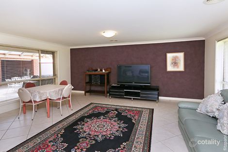 Property photo of 12 Yeomans Place Kooringal NSW 2650