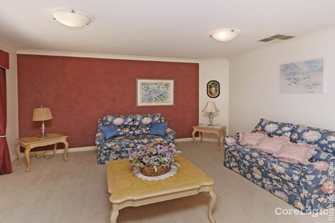 Property photo of 12 Yeomans Place Kooringal NSW 2650