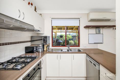 Property photo of 34 Wingello Crescent Wyoming NSW 2250