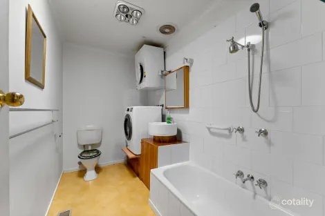Property photo of 1A Almond Avenue Brooklyn VIC 3012