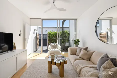 Property photo of 15/1 Danks Street Waterloo NSW 2017