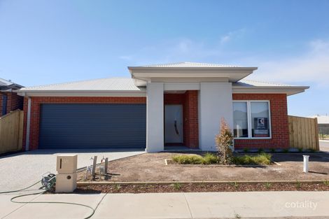 38 Revelstoke St, Mickleham, VIC 3064