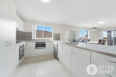 Property photo of 10 Chestnut Grove Woongarrah NSW 2259