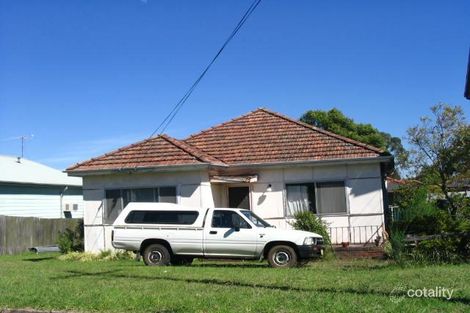 4 Denny Rd, Picnic Point, NSW 2213