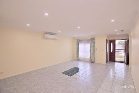 Property photo of 10 Dilley Close Noble Park North VIC 3174