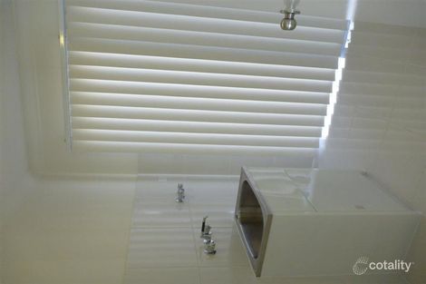 Property photo of 28 Rise Circuit Pacific Pines QLD 4211