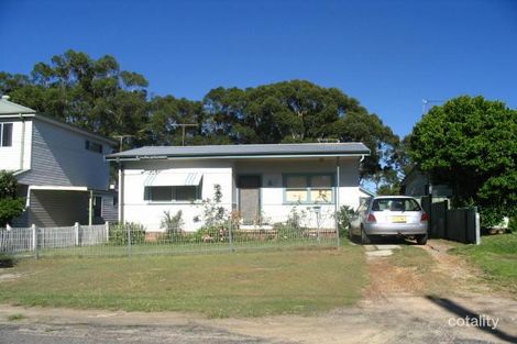 15 Lake Rd, Blackwall, NSW 2256