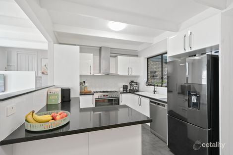 Property photo of 44 Scenic Crescent Albion Park NSW 2527
