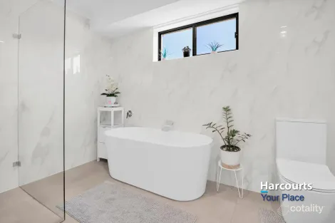 Property photo of 76 Hyatts Road Oakhurst NSW 2761