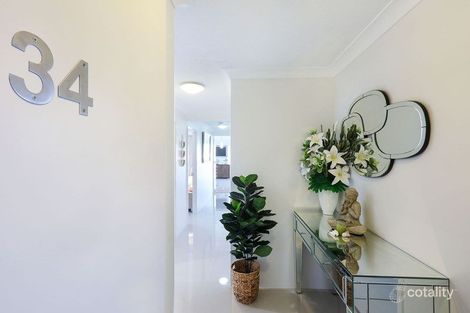 Property photo of 34/121 Surf Parade Broadbeach QLD 4218