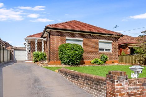 11 MOYA CRES, KINGSGROVE, NSW 2208