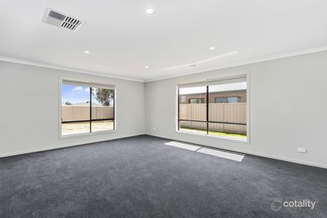 Property photo of 23 Randall Way Ascot VIC 3551