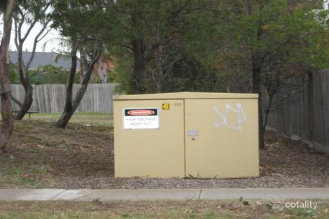 12 Royal Cres, Hillside, VIC 3037