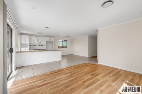 Property photo of 35 Emerald Drive Kelso NSW 2795
