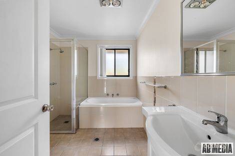 Property photo of 35 Emerald Drive Kelso NSW 2795