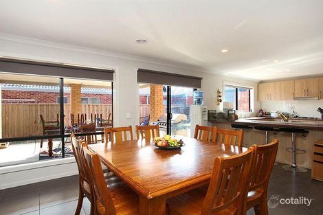 Property photo of 1 Bradley Grove Tarneit VIC 3029