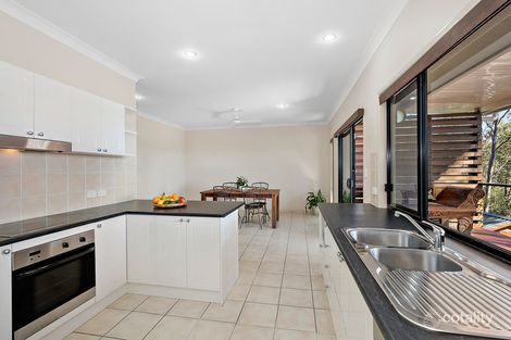 Property photo of 19 Tara Vista Boulevard Highland Park QLD 4211