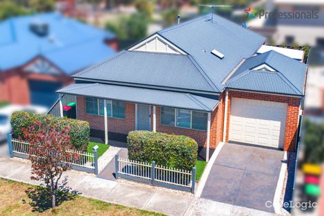 Property photo of 44 Dickerson Way Caroline Springs VIC 3023