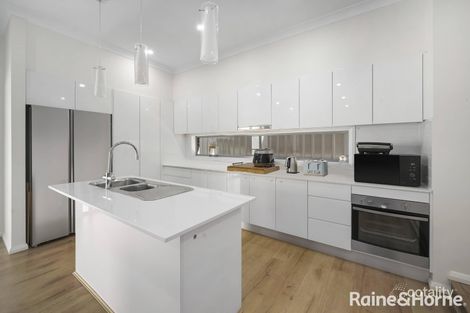 Property photo of 2 Buttercup Street Macquarie Fields NSW 2564