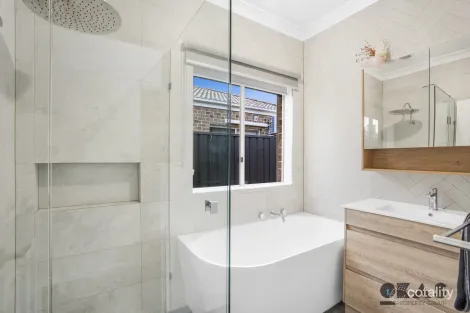 Property photo of 7 Highcroft Place Cairnlea VIC 3023