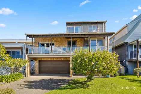19 Wollongong St, Shellharbour, NSW 2529