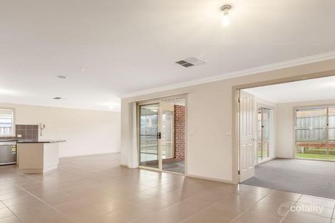 Property photo of 6 Gillow Grove Doreen VIC 3754