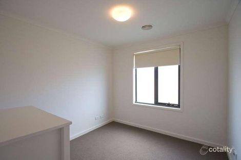 Property photo of 20 St James Park Drive Mulgrave VIC 3170