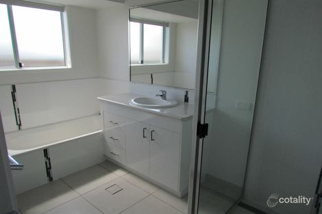 Property photo of 20 Kerrisdale Crescent Beaconsfield QLD 4740
