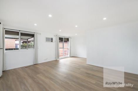 Property photo of 4 Cornwall Close Gladstone Park VIC 3043