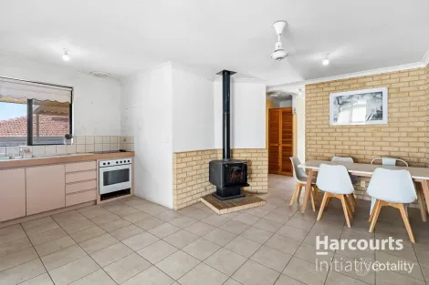 Property photo of 20 Hydrangea Place Alexander Heights WA 6064