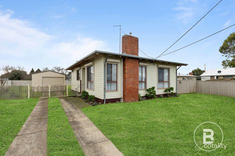 Property photo of 5 Violet Grove Wendouree VIC 3355