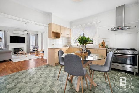 Property photo of 5 Violet Grove Wendouree VIC 3355