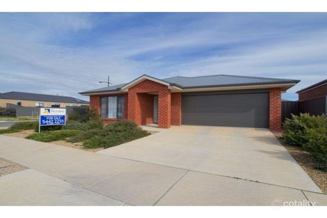 2 Peninsula Dr, Eaglehawk, VIC 3556