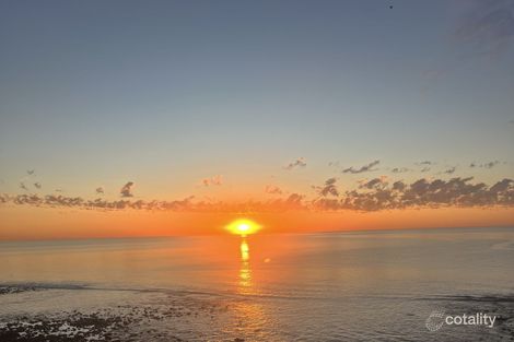 2 Mema Ct, Hallett Cove, SA 5158