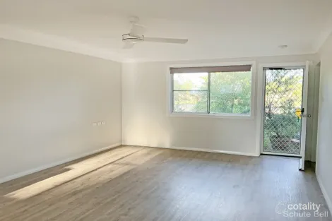 Property photo of 2/43 Sixth Avenue Narromine NSW 2821