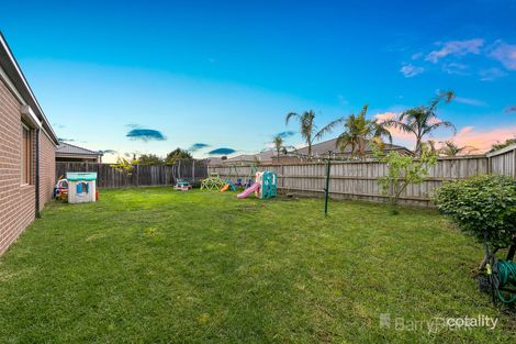 Property photo of 13 Vanessa Circuit Pakenham VIC 3810