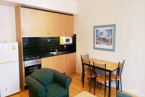 Property photo of 17/12 Collins Way Melbourne VIC 3000