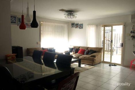 Property photo of 3 Landles Rise Roxburgh Park VIC 3064