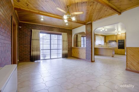 Property photo of 7 Landau Place Avondale Heights VIC 3034