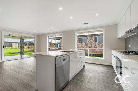 Property photo of 16 Roseteague Way Orange NSW 2800