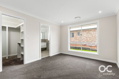 Property photo of 16 Roseteague Way Orange NSW 2800