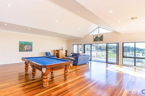 Property photo of 37 Shearer Drive Royalla NSW 2620