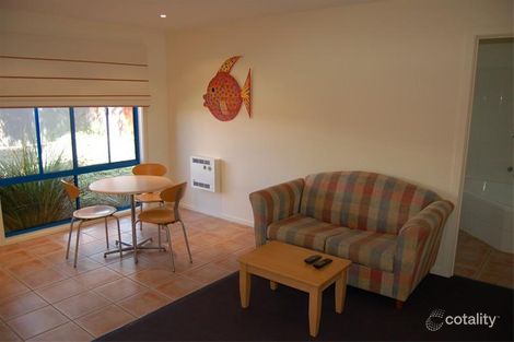 Property photo of 2/9 Beach Close Point Lonsdale VIC 3225