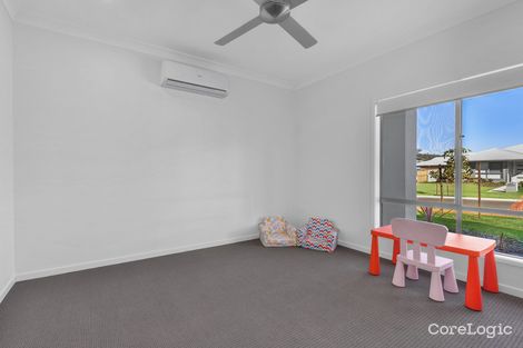 Property photo of 39 Lomond Circuit Upper Kedron QLD 4055