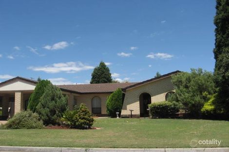 31 Trevithick Cres, Redwood Park, SA 5097