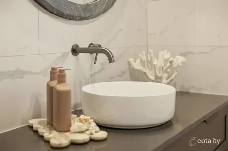 Property photo of 50 Holborn Crescent Carindale QLD 4152