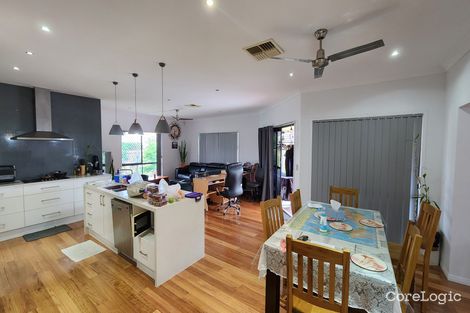 Property photo of 21 Winster Close Sinnamon Park QLD 4073