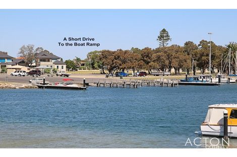 Property photo of 36 Casuarina Drive Halls Head WA 6210